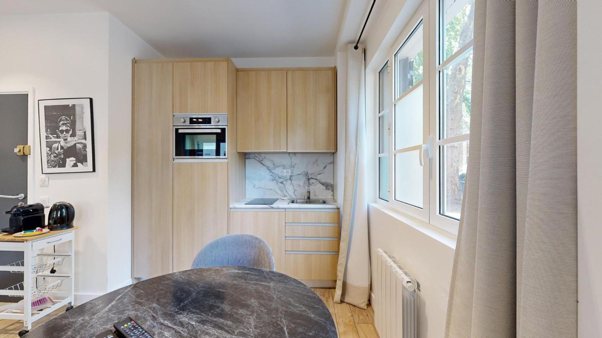 151 Jean Yves - Superbe A Appartement Paris