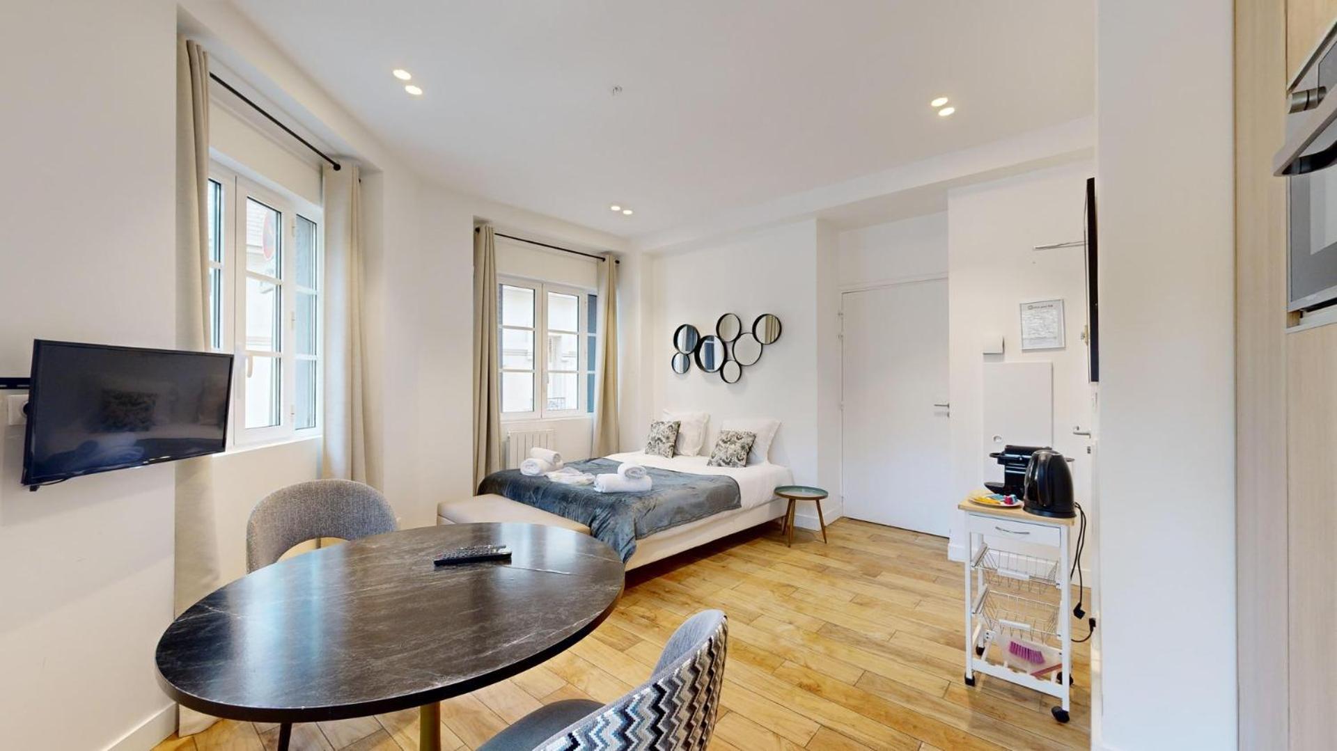 151 Jean Yves - Superbe A Appartement Paris